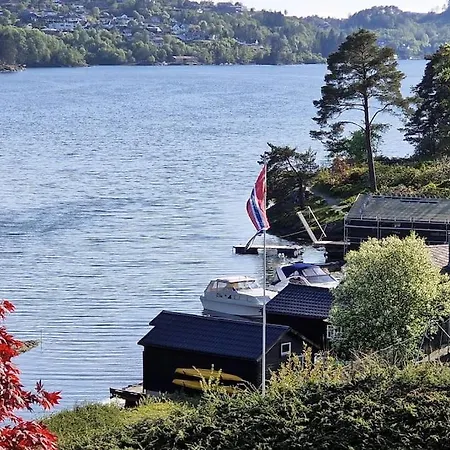 Luxurious At Troldhaugen 别墅 *